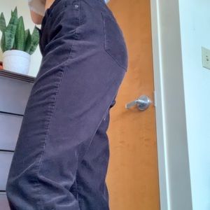 Black corduroy mom fit pants🖤